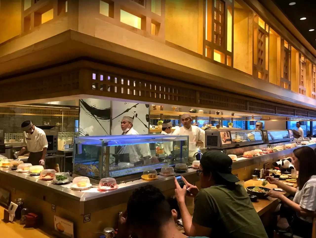 Suasana ruang makan Sushi Hiro Tanggerang